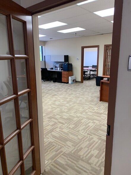 More Photos Of 2290 Lakeview Dr, Beavercreek Medical For Lease