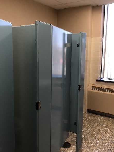 More Photos Of 4 Plaza Way, Fairhaven Bank For Lease