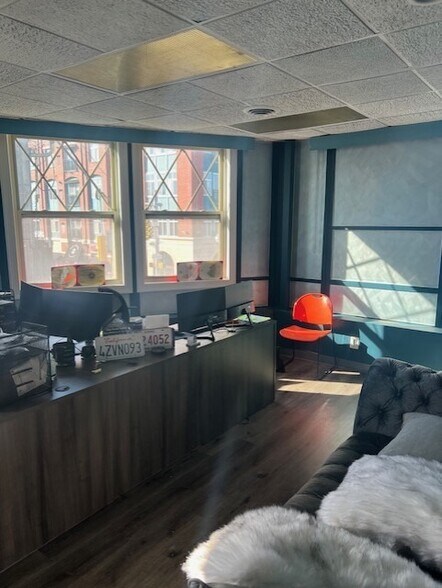 More Photos Of 1-27 S Ocean Ave, Patchogue Office For Lease