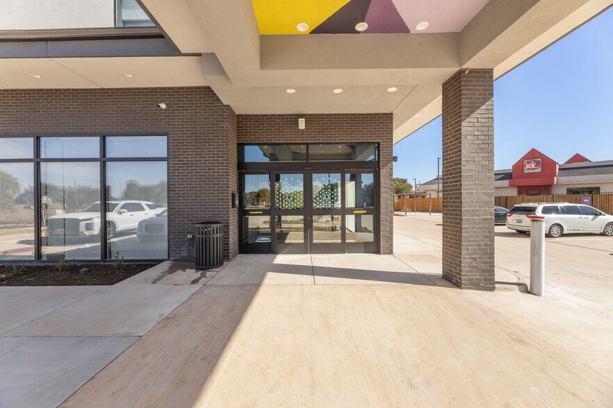 More Photos Of 5356 Roan Rd, Garland Hotel For Sale