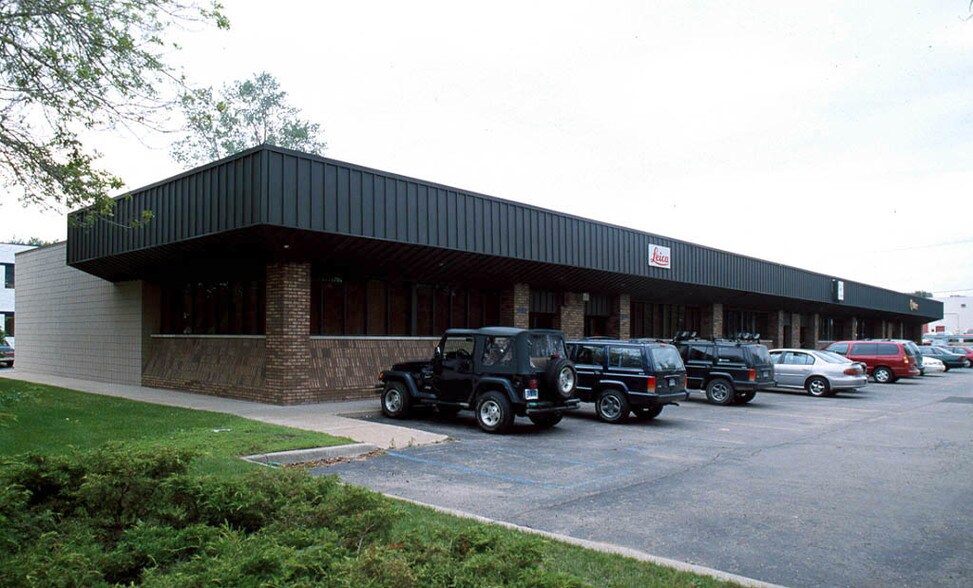 More Photos Of 37453-37463 Schoolcraft Rd, Livonia Office For Lease