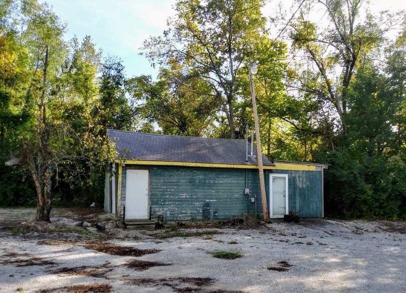 More Photos Of 5520-5542 Raytown Rd, Raytown Light Manufacturing For Lease