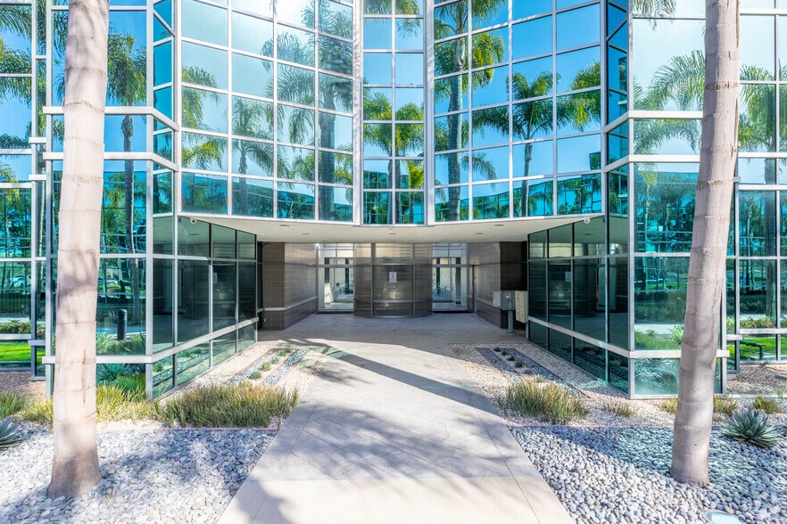 More Photos Of 6256 Greenwich Dr, San Diego Unknown For Sale