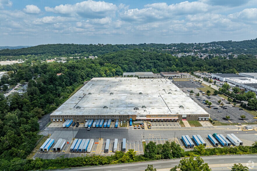 More Photos Of 2250 Roswell Dr, Pittsburgh Distribution For Lease