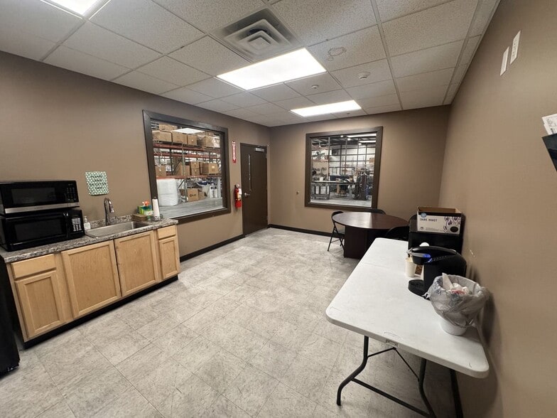 More Photos Of 490 Sam Rayburn Pky, Lenoir City Manufacturing For Lease