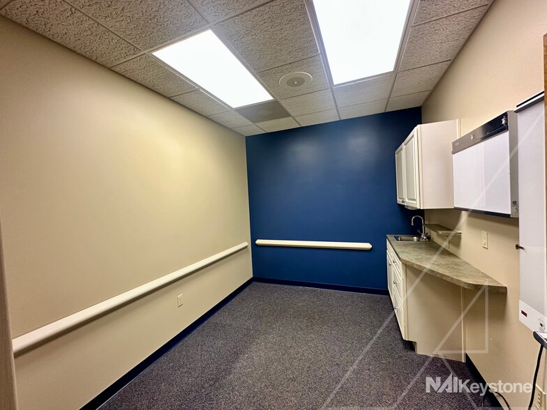 More Photos Of 2201 Ridgewood Rd, Wyomissing Medical For Sale