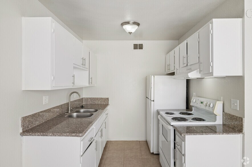 More Photos Of 5800 Bromley Ave, Las Vegas Apartments For Sale