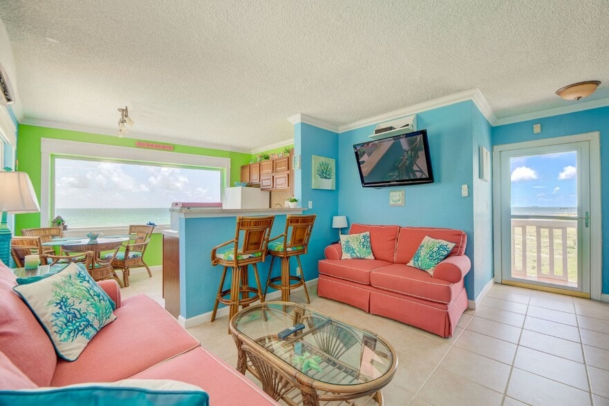 More Photos Of 3401 NE 10th St, Pompano Beach Hotel For Sale