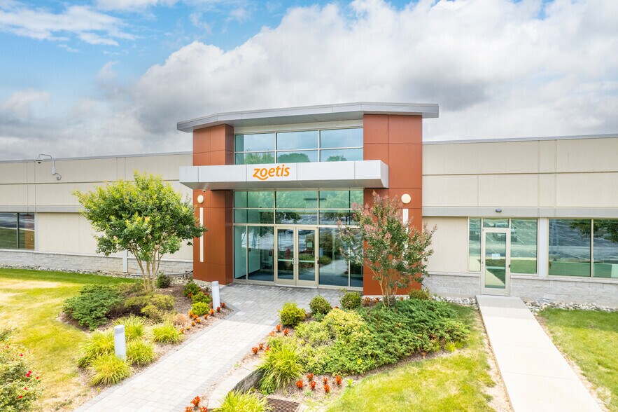 More Photos Of 2476 Swedesford Rd, Malvern Office For Lease