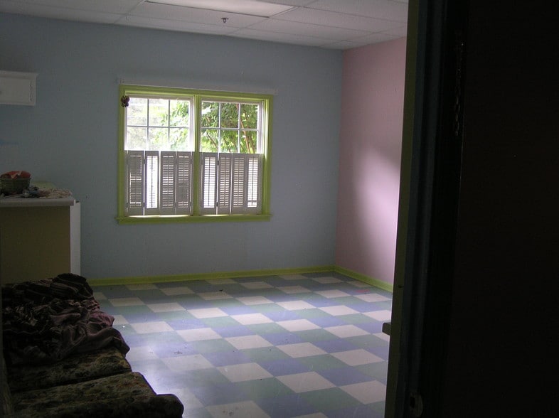More Photos Of 216 E Felton Rd, Cartersville Daycare Center For Sale