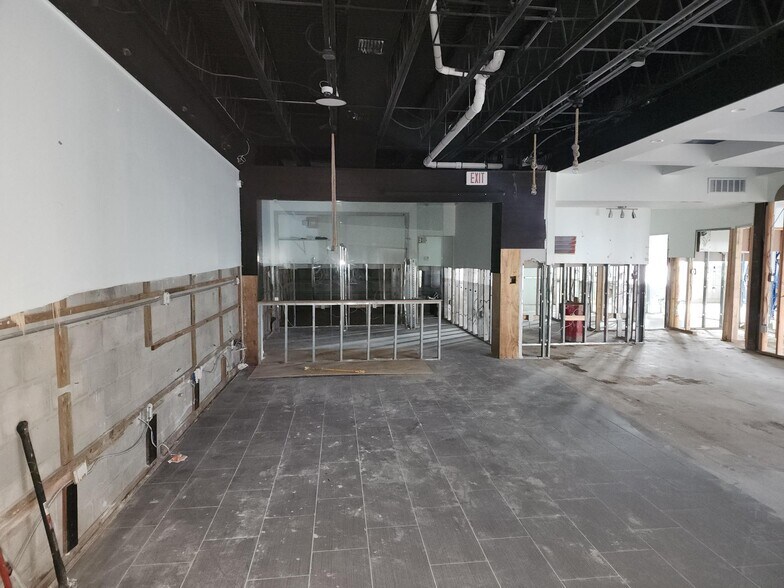 More Photos Of 14955 Gulf Blvd, Madeira Beach Restaurant For Lease