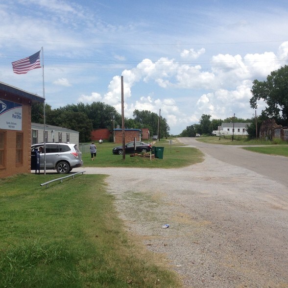 More Photos Of 316 Broadway St, Sparks General Retail For Sale