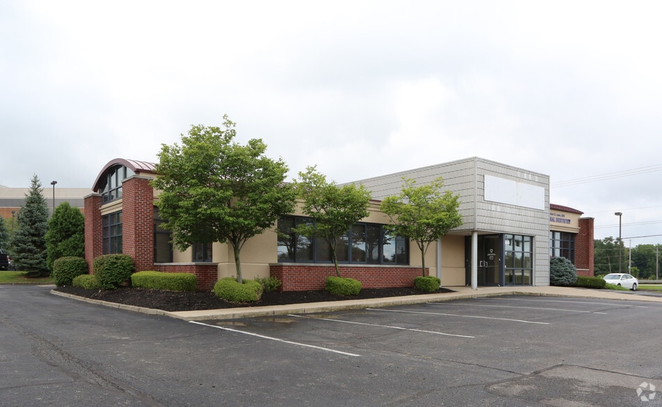 More Photos Of 690 Morrison Rd, Columbus Medical For Lease