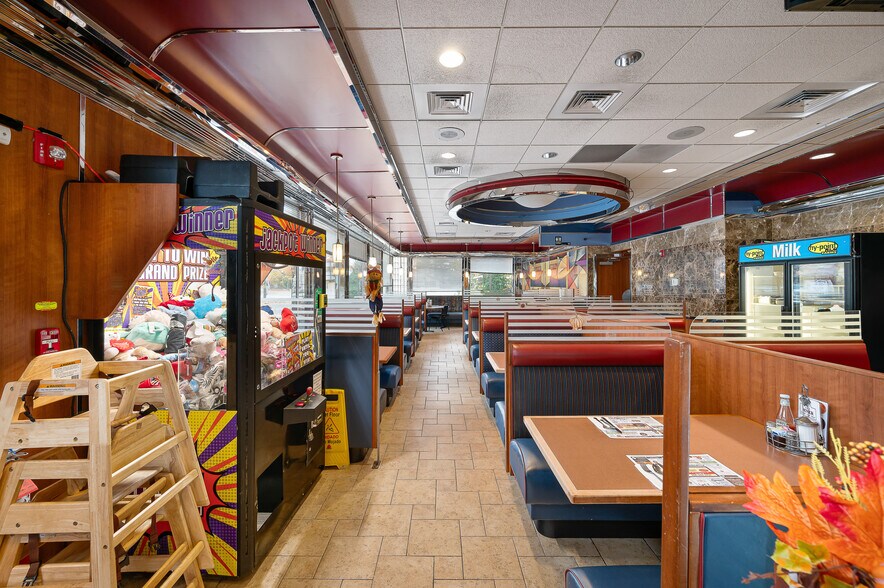 More Photos Of 808 Blackwood Clementon Rd, Pine Hill Restaurant For Sale