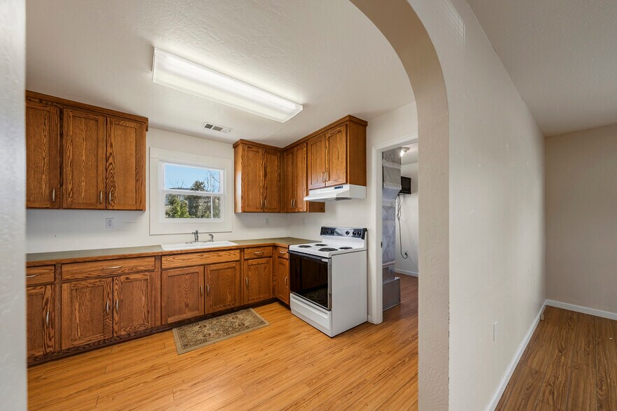 More Photos Of 143 S Main St, Phoenix Office For Sale