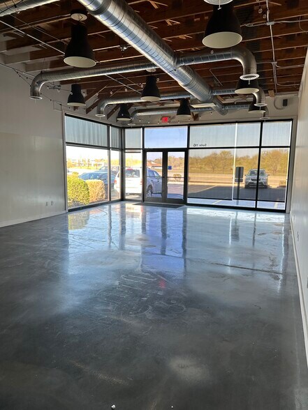 More Photos Of 2696 Mcfarland Rd, Rockford Freestanding For Lease