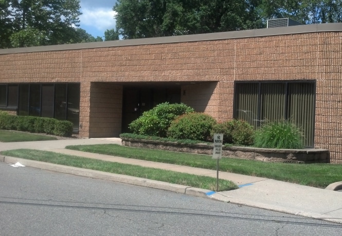 More Photos Of 34 Woodland Rd, Roseland Office For Lease