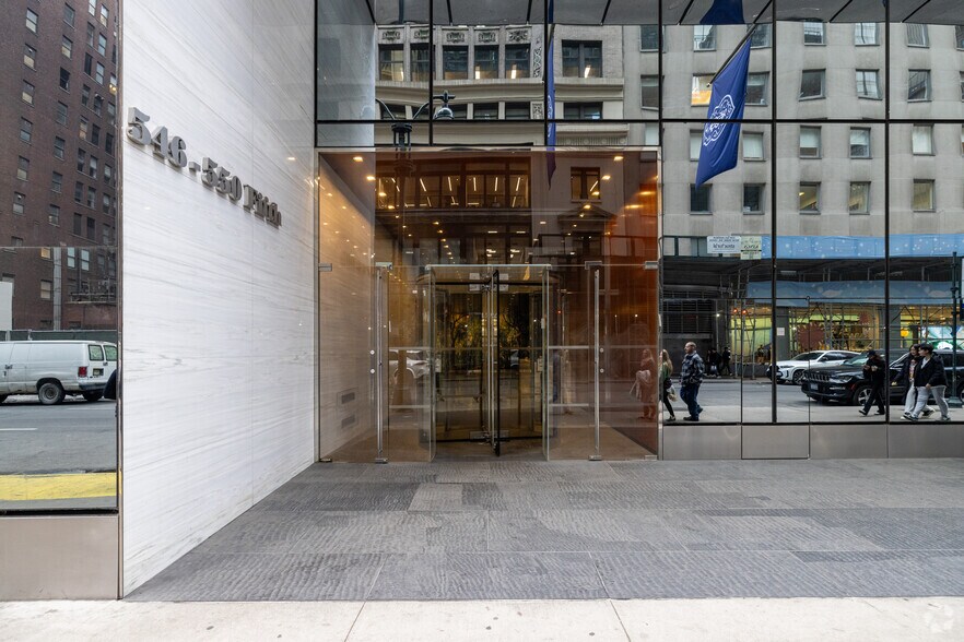 More Photos Of 546 Fifth Ave, New York Office For Lease