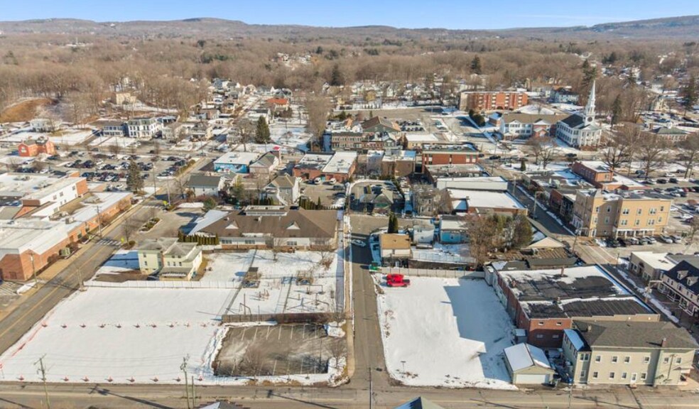 More Photos Of 83-95 Center St, Southington Storefront Retail Office For Lease
