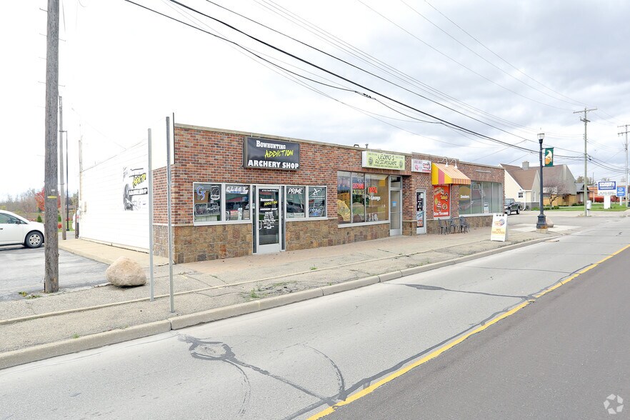 More Photos Of 67353-67365 S Main St, Richmond Storefront For Lease