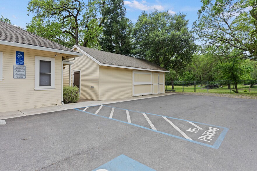 More Photos Of 660 N State St, Ukiah Medical For Sale