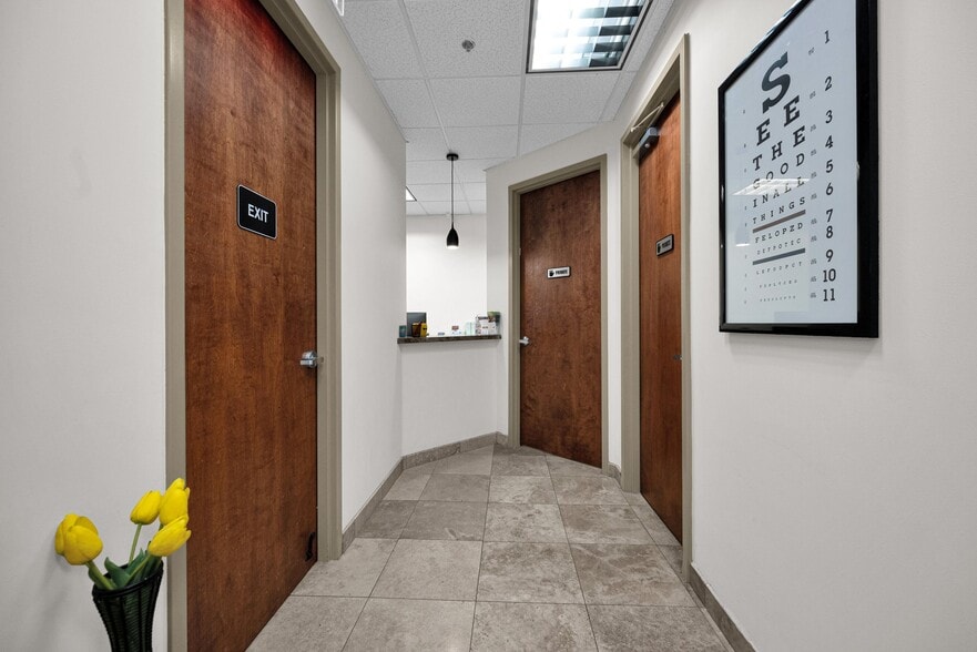 More Photos Of 8404 E Shea Blvd, Scottsdale Medical For Lease