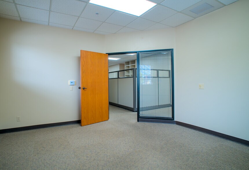 More Photos Of 1611 E 4th St, Santa Ana Loft Creative Space For Lease