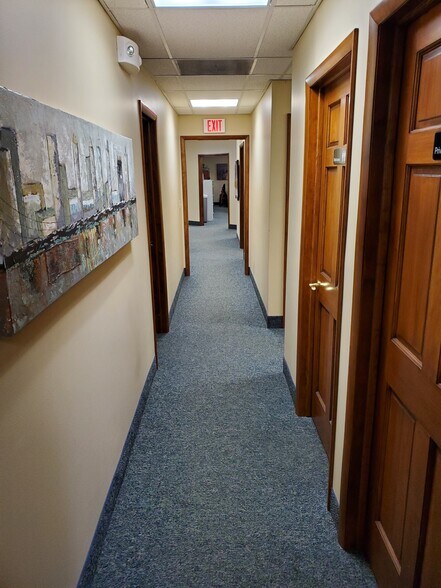 More Photos Of 6327 Molloy Rd, East Syracuse Unknown For Lease