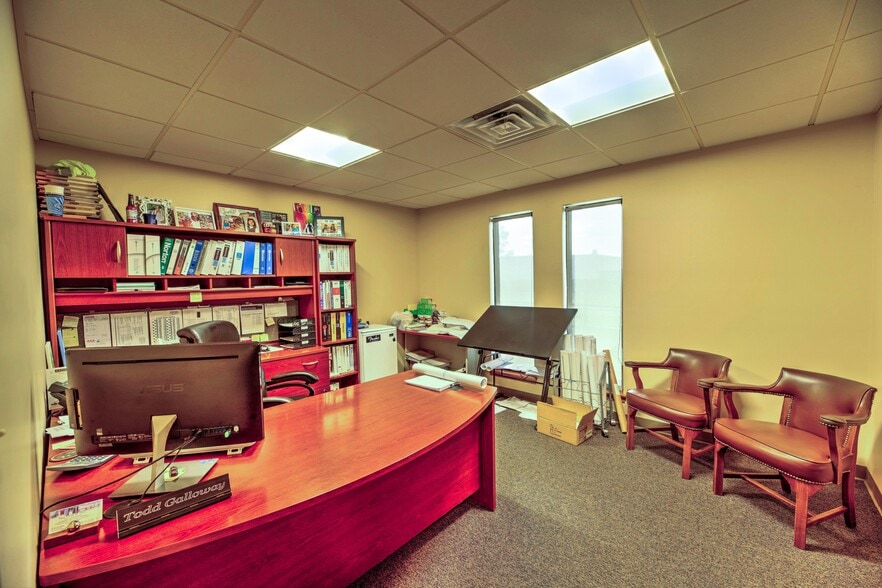 More Photos Of 9325 Gulfstream Rd, Frankfort Warehouse For Sale