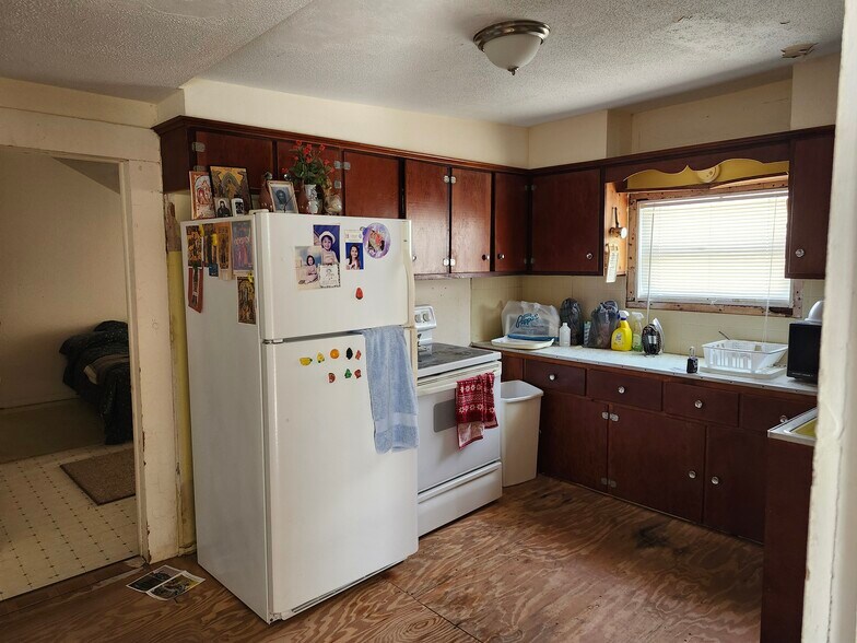 More Photos Of 531 Athens St, Tarpon Springs Storefront Retail Office For Sale