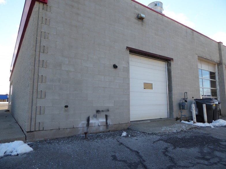 More Photos Of 341 Guelph St, Halton Hills General Retail For Sale