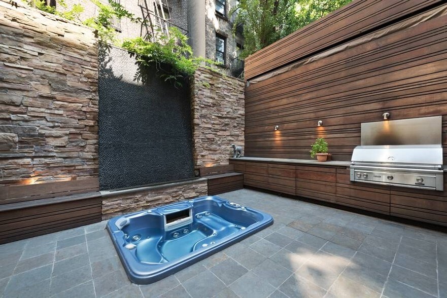 More Photos Of 321 E 84th St, New York Apartments For Sale