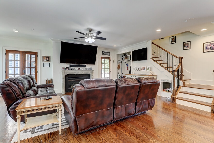 More Photos Of 2972 Lookout Pl NE, Atlanta Office Residential For Sale