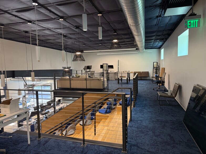 More Photos Of 2803 Manor Rd, Austin Office For Lease