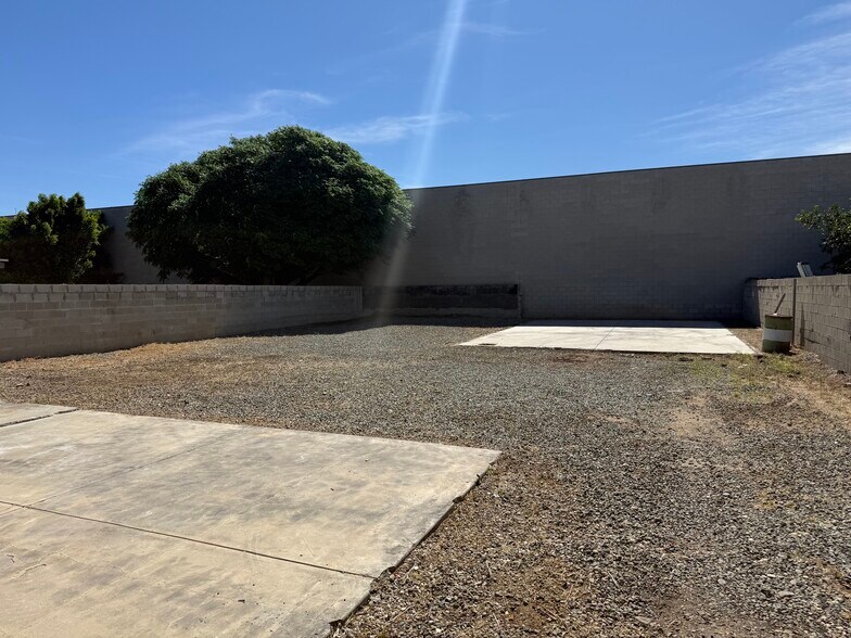 More Photos Of 12422 Bromwich St, Pacoima Land For Lease