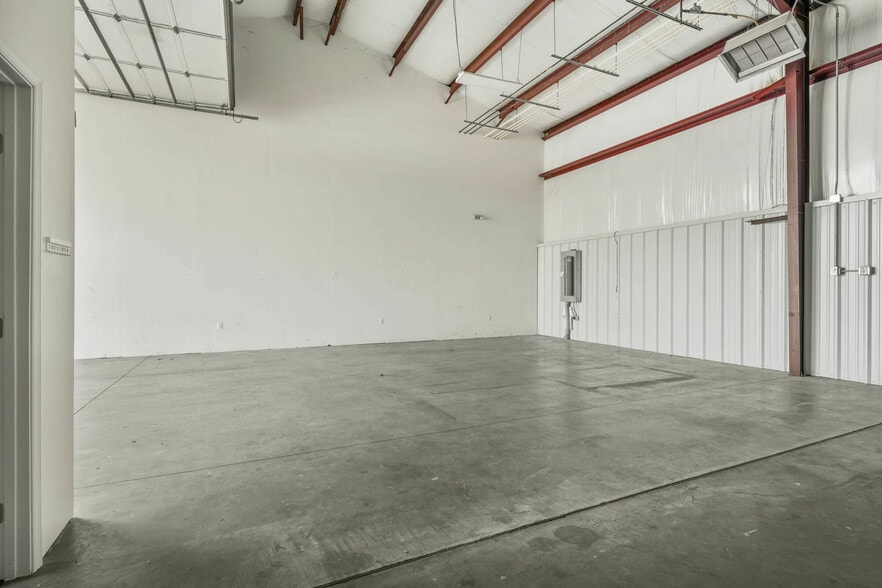 More Photos Of 5240 Cutter Ct, Prince Frederick Industrial For Lease