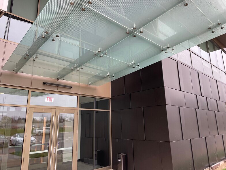 More Photos Of 2550 Eastpoint Pky, Louisville Office For Lease