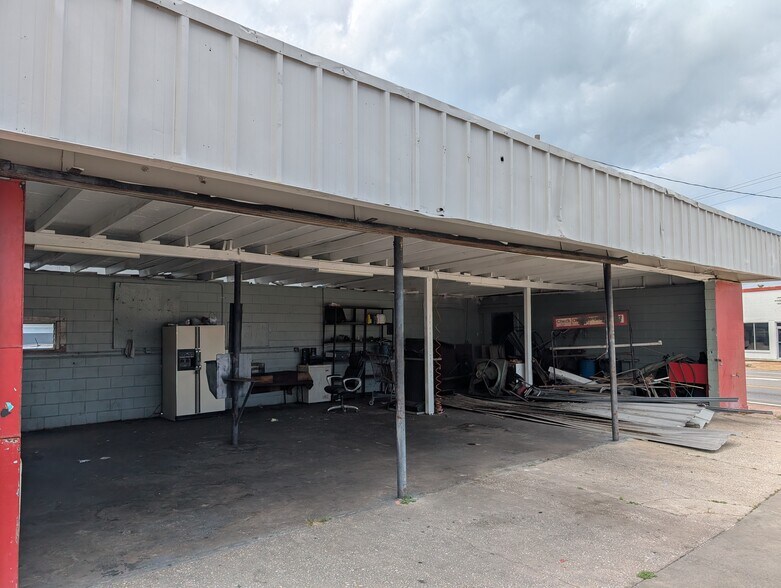 More Photos Of 1000 N Ashley St, Valdosta Auto Dealership For Sale