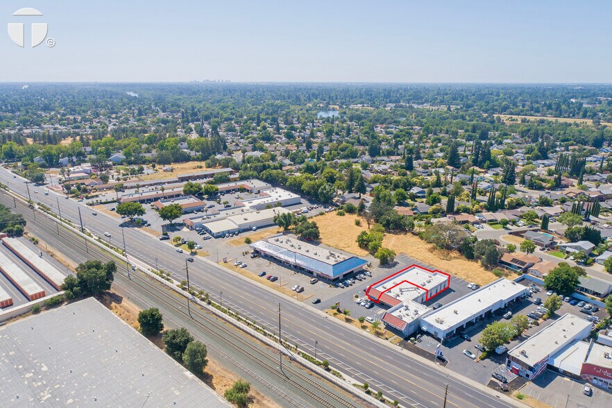 More Photos Of 9555 Folsom Blvd, Sacramento Unknown For Lease