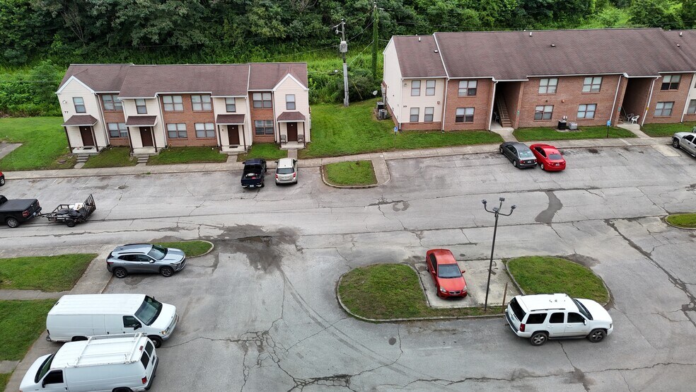 More Photos Of 77 Quail Holw, Inez Apartments For Sale