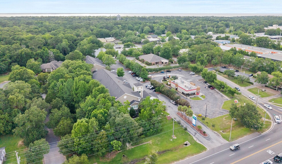 More Photos Of 19751 S Greeno Rd, Fairhope Hotel For Sale