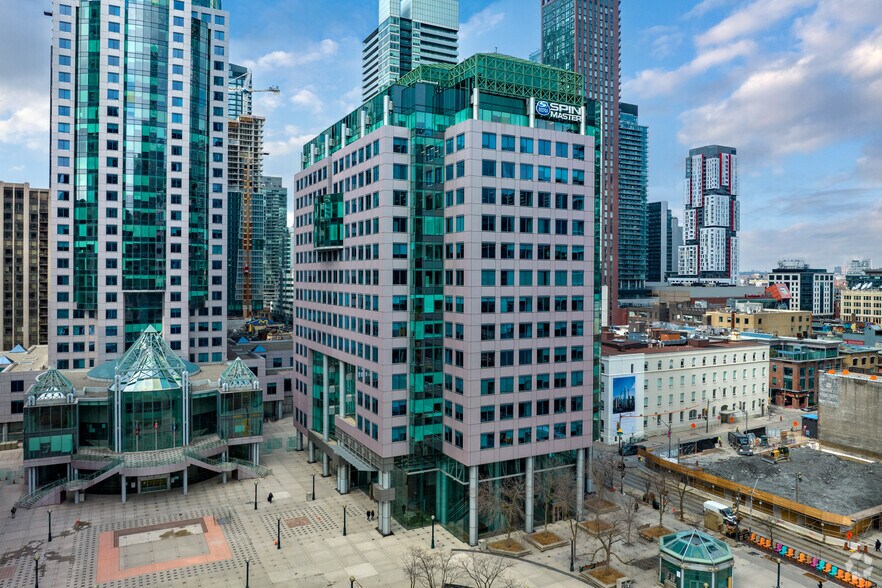Primary Photo Of 225 King St W, Toronto Office For Lease