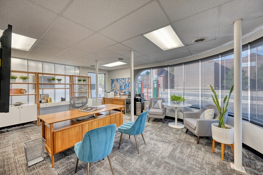 More Photos Of 1901 Jackson St, Golden Storefront Retail Office For Sale