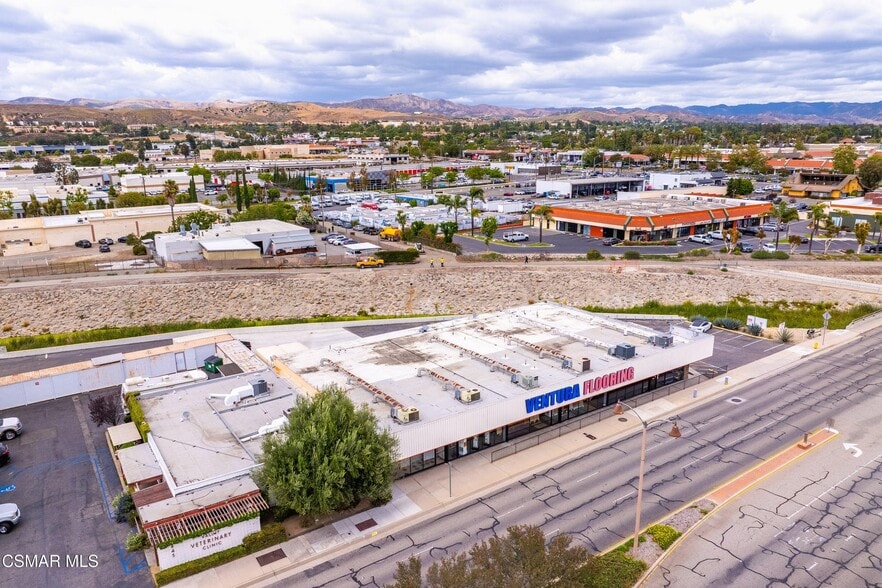 More Photos Of 875 E Los Angeles Ave, Simi Valley Freestanding For Sale