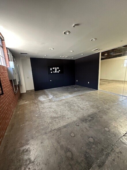 More Photos Of 1657-1669 12th St, Santa Monica Manufacturing For Lease