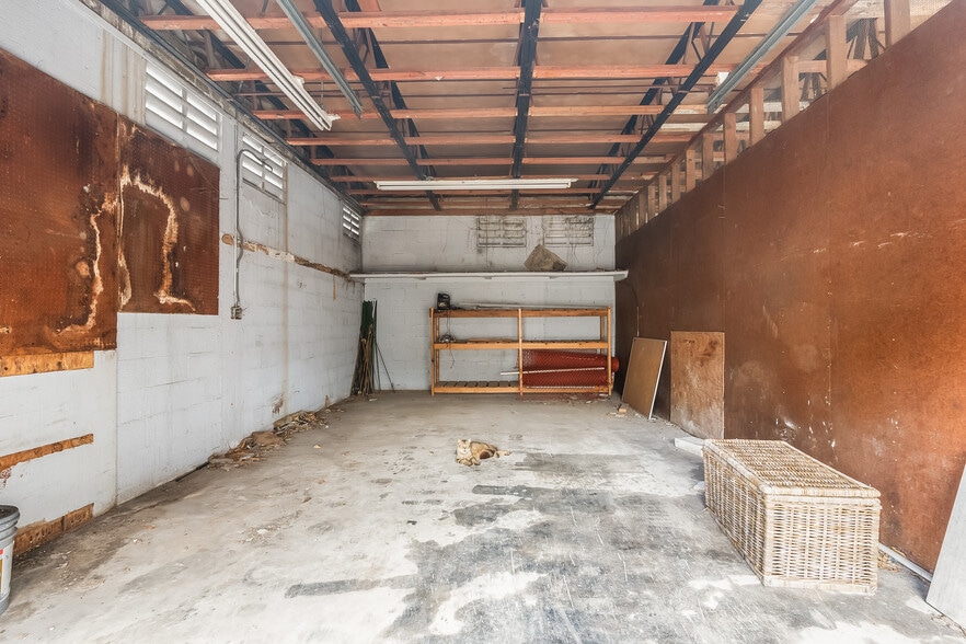 More Photos Of 775 NW 21st St, Miami Service For Lease