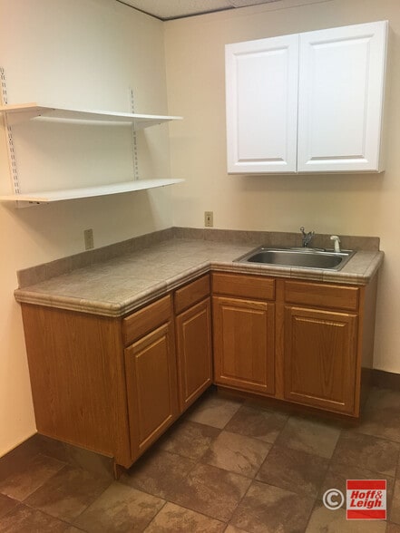 More Photos Of 1765 S 8th St, Colorado Springs Office For Sale