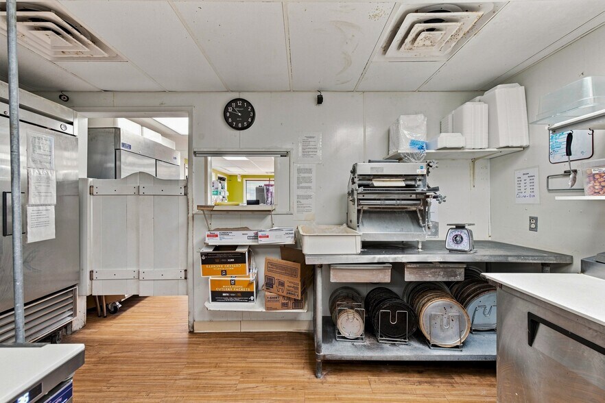 More Photos Of 547 E Main St, Ashland Restaurant For Sale