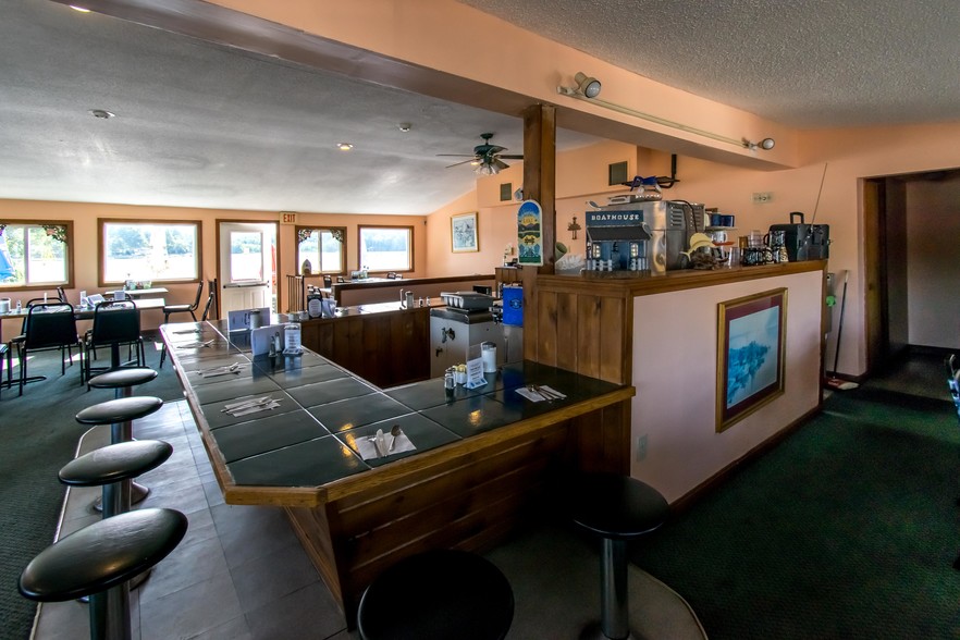 More Photos Of 141 Congamond Rd, Southwick Restaurant For Lease