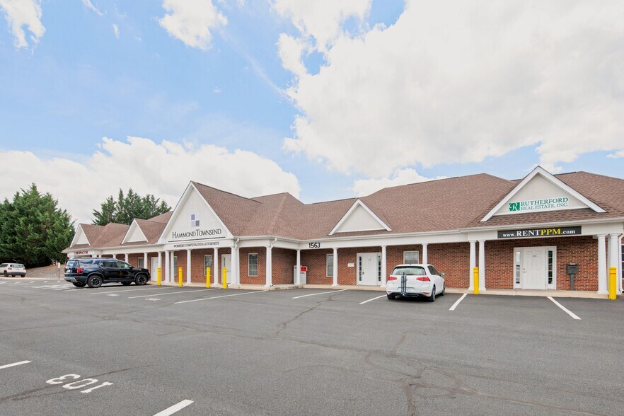 More Photos Of 1569 Jefferson Hwy, Fishersville Office For Lease